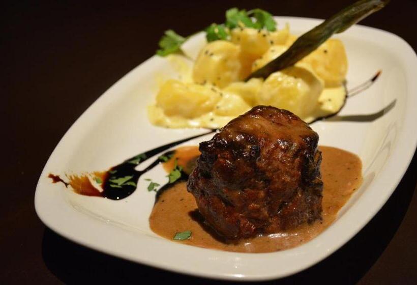 ホテル Howard Johnson Resort Spa & Convention Center