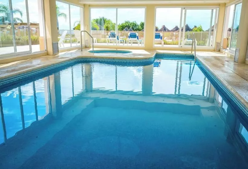 ホテル Howard Johnson Resort Spa & Convention Center