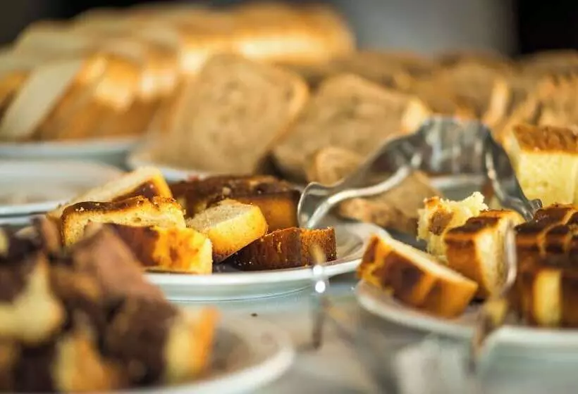 ホテル Howard Johnson Resort Spa & Convention Center