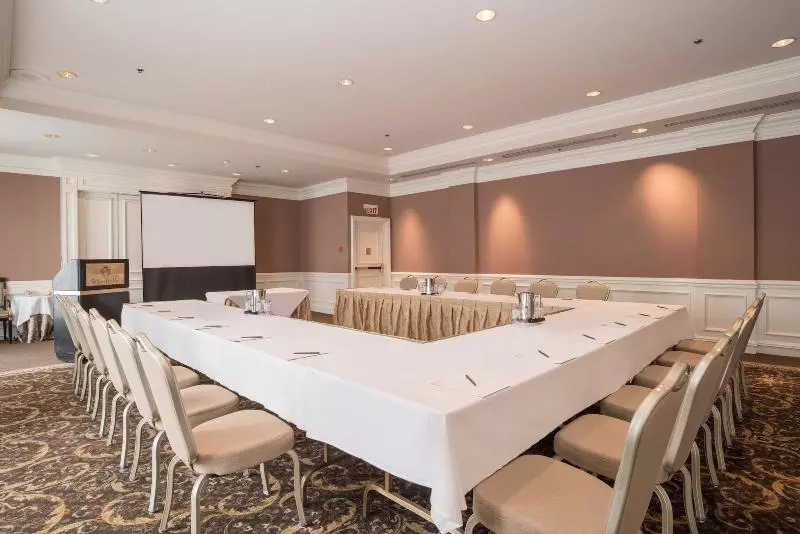 Hotel La Grande Residence At The Sutton Place