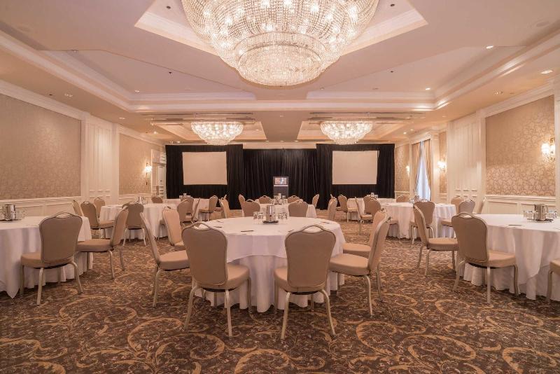 هتل La Grande Residence At The Sutton Place