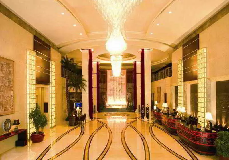 Hotelli OrientalBay International