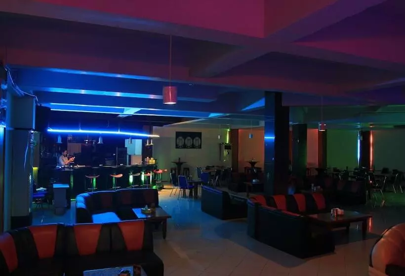 Отель Parai Beach Resort & Spa