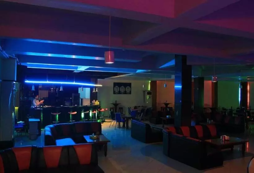 Отель Parai Beach Resort & Spa