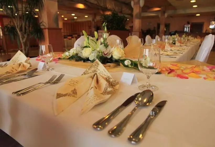 Primavera Hotel & Congress Centre