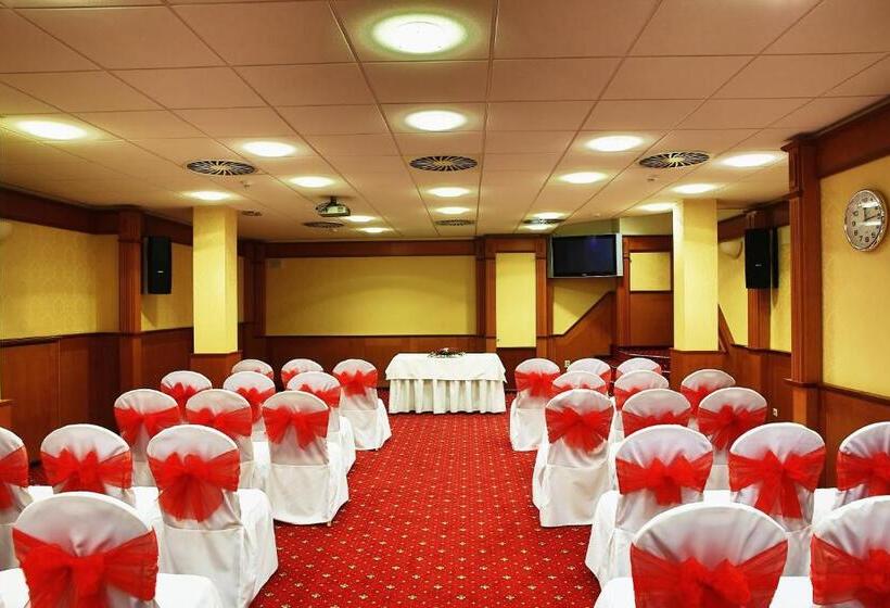 Primavera Hotel & Congress Centre