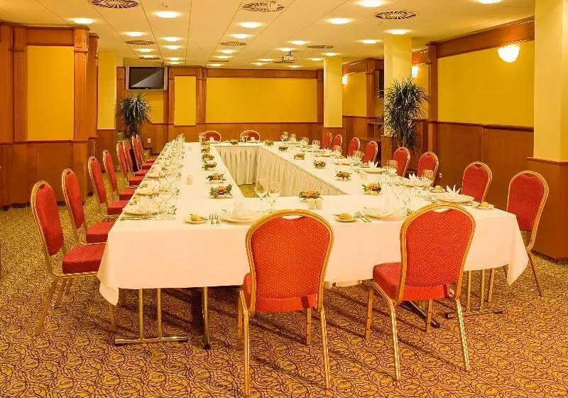 Primavera Hotel & Congress Centre