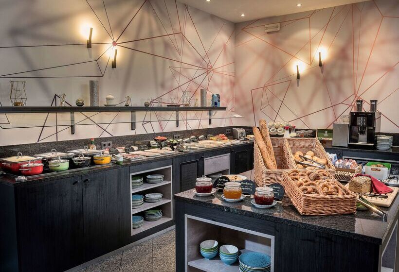 فندق Ramada By Wyndham München Airport