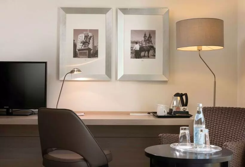 Отель Ramada By Wyndham München Airport