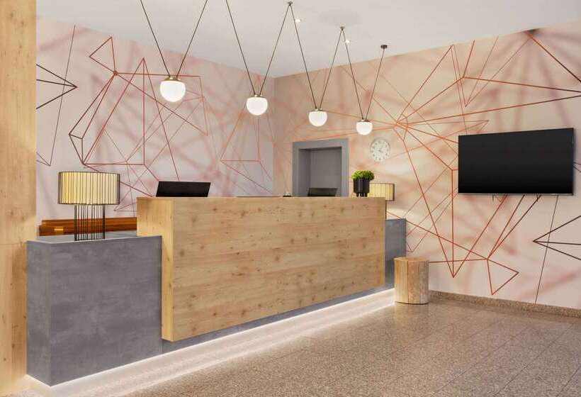 فندق Ramada By Wyndham München Airport