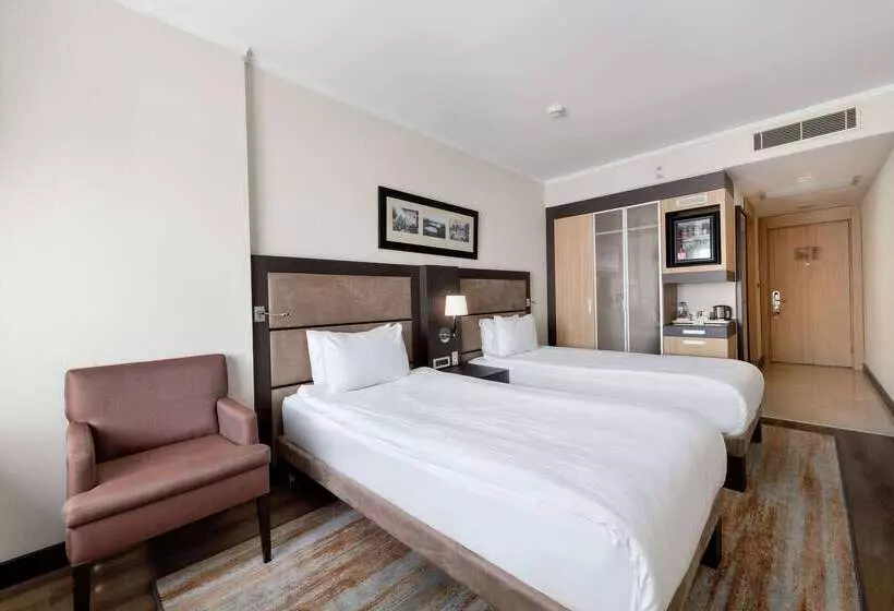 ホテル Ramada Plaza By Wyndham Istanbul City Center