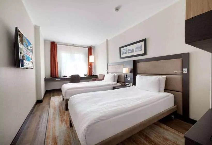 ホテル Ramada Plaza By Wyndham Istanbul City Center