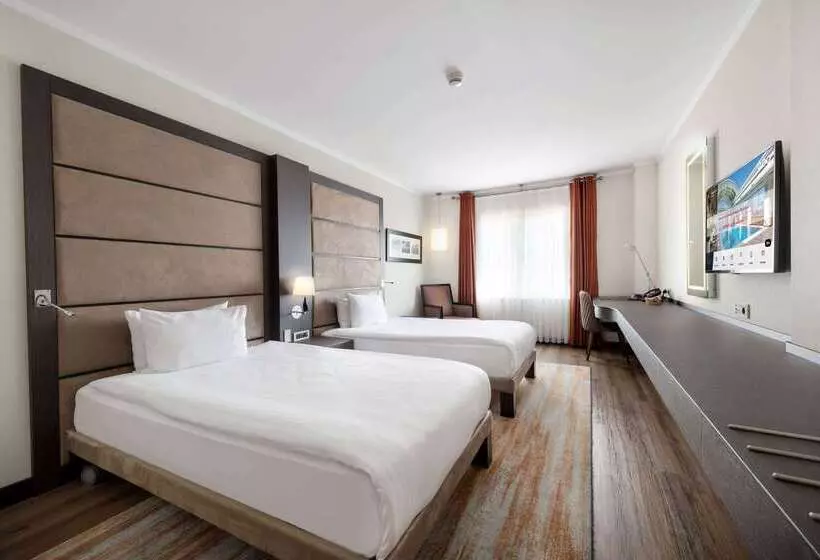 ホテル Ramada Plaza By Wyndham Istanbul City Center