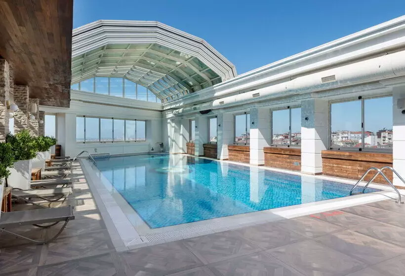 ホテル Ramada Plaza By Wyndham Istanbul City Center