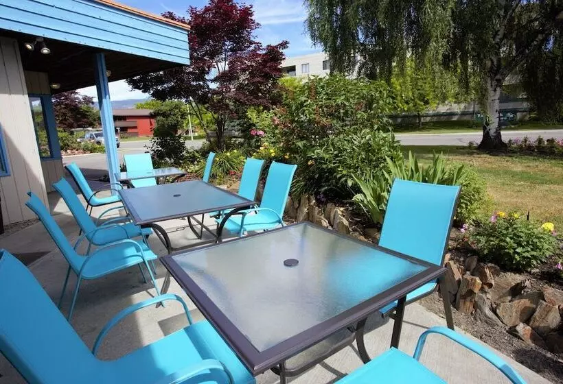 בית מלון כפרי Recreation Inn And Suites