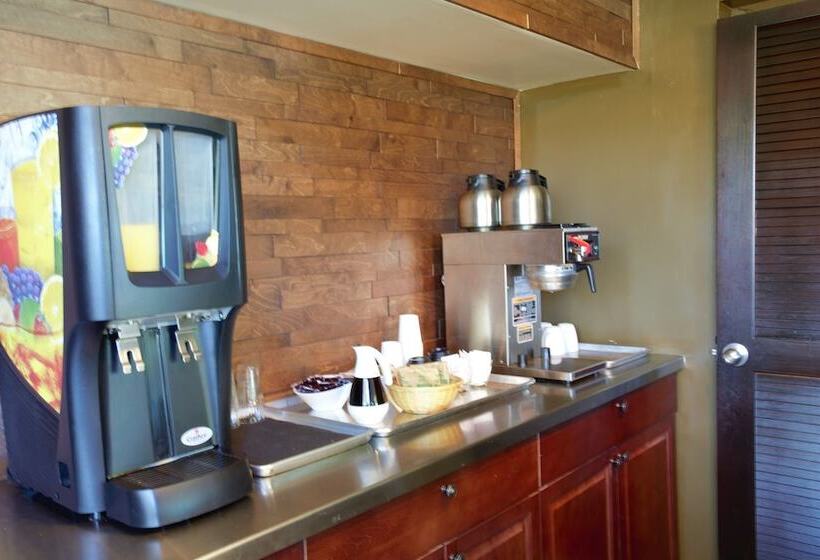 Hotel Recreation Inn And Suites