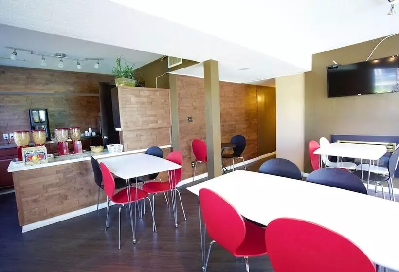 בית מלון כפרי Recreation Inn And Suites