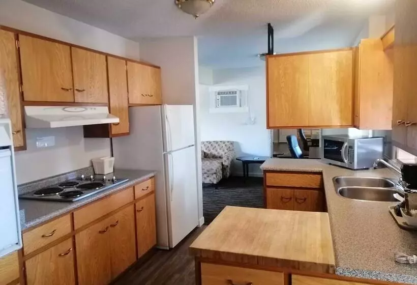 בית מלון כפרי Recreation Inn And Suites