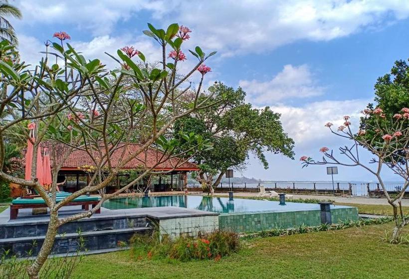 Otel Senggigi Reef