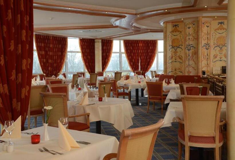 ホテル The Monarch