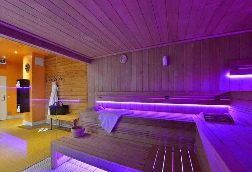 ホテル The Monarch