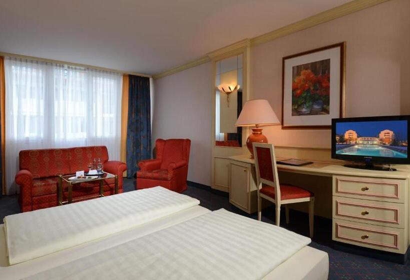 ホテル The Monarch