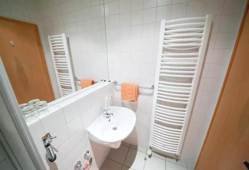 Hotelli Und Appartementhaus Rheden