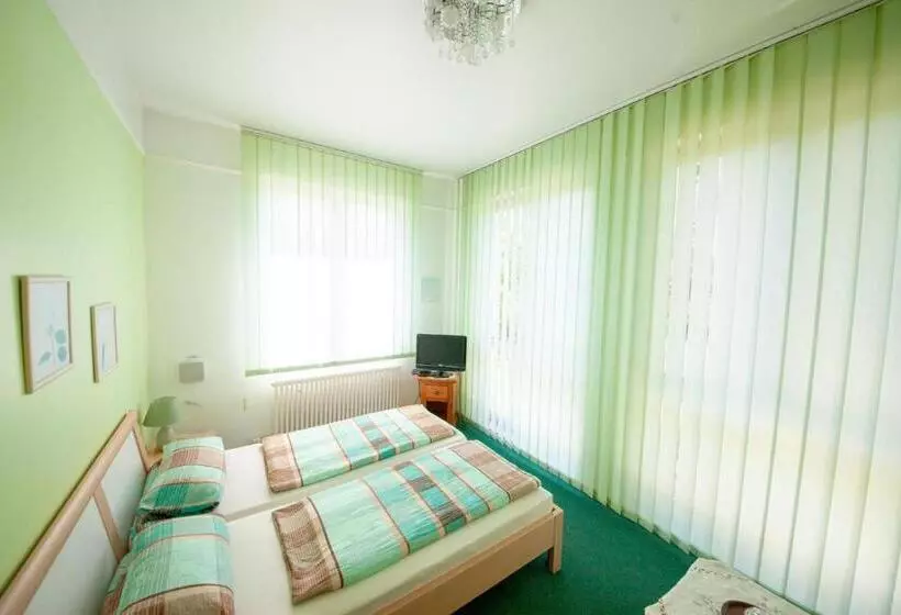 Hotelli Und Appartementhaus Rheden