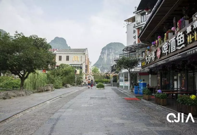 Отель West Street