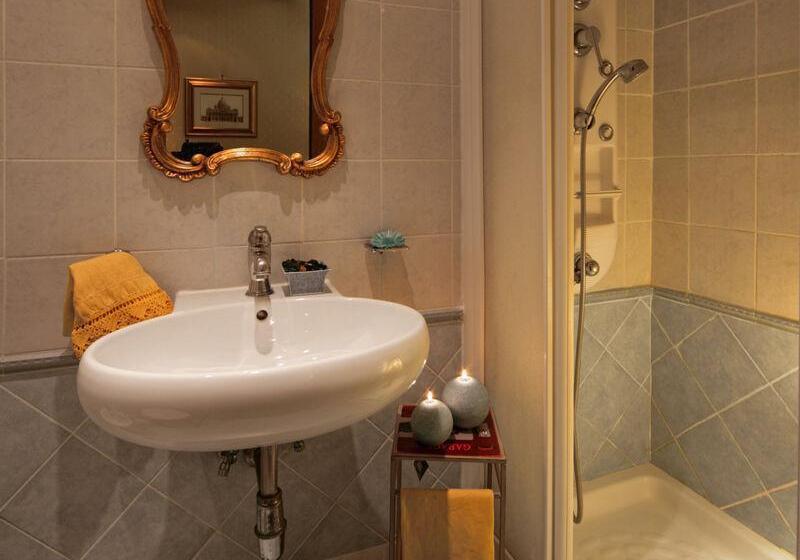 تختخواب و صبحانه Vatican Holiday