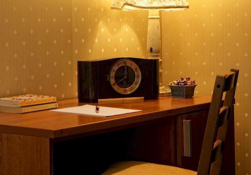 تختخواب و صبحانه Vatican Holiday