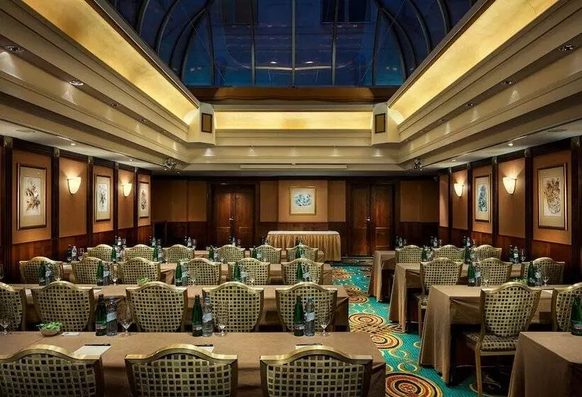 هتل Art Deco Imperial