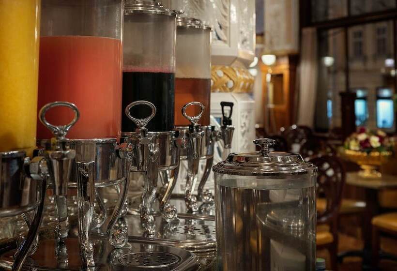 هتل Art Deco Imperial