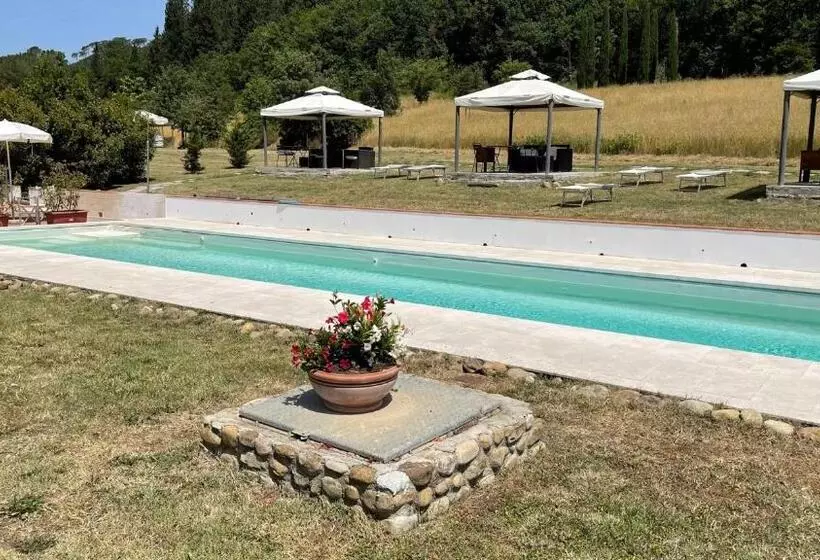 בית מלון כפרי Borgo Sant Ippolito Country