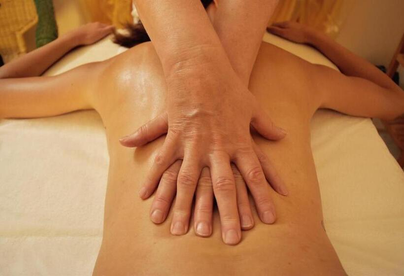 ホテル Del Buono Wellness & Medical Spa