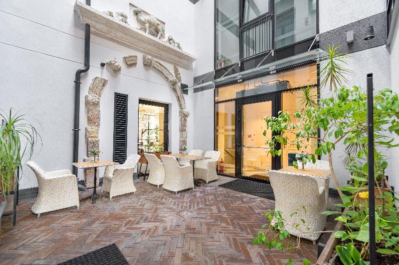 هتل Forums Boutique