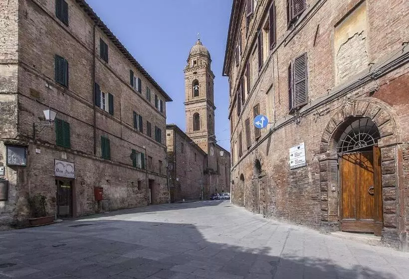 هتل Il Chiostro Del Carmine