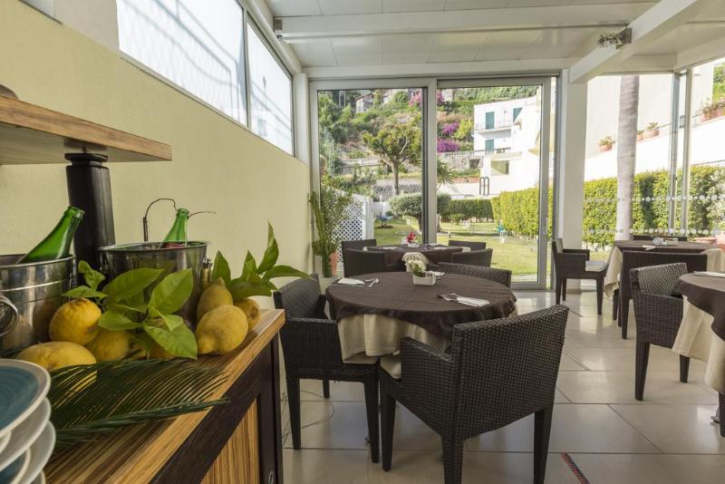 Marina 10 Design Hotel & Spa