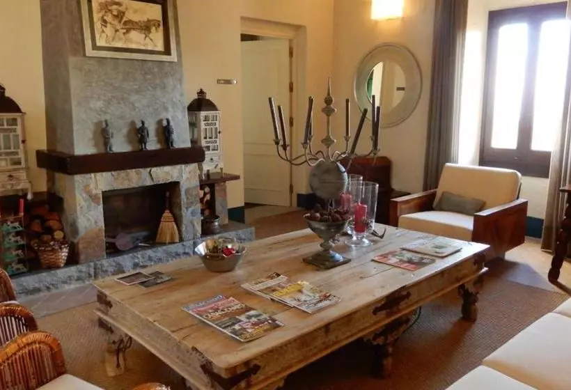 Отель Mas De Baix