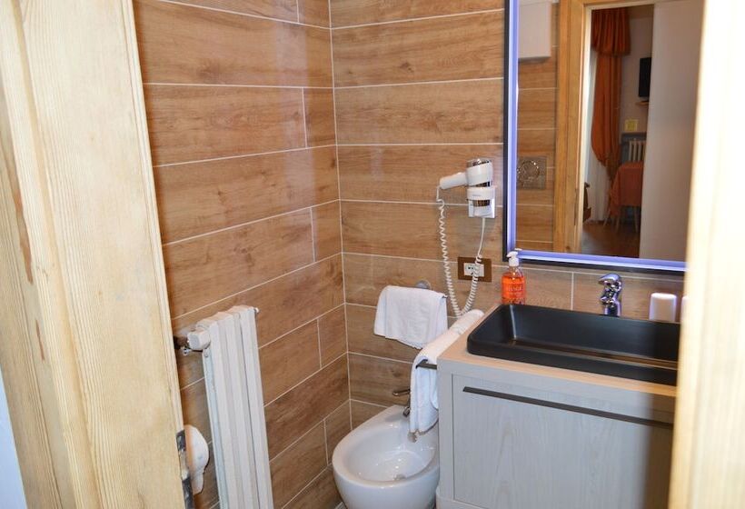 בית מלון כפרי Montana