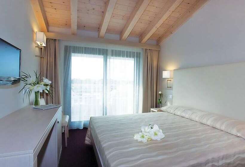 ホテル Porto Azzurro