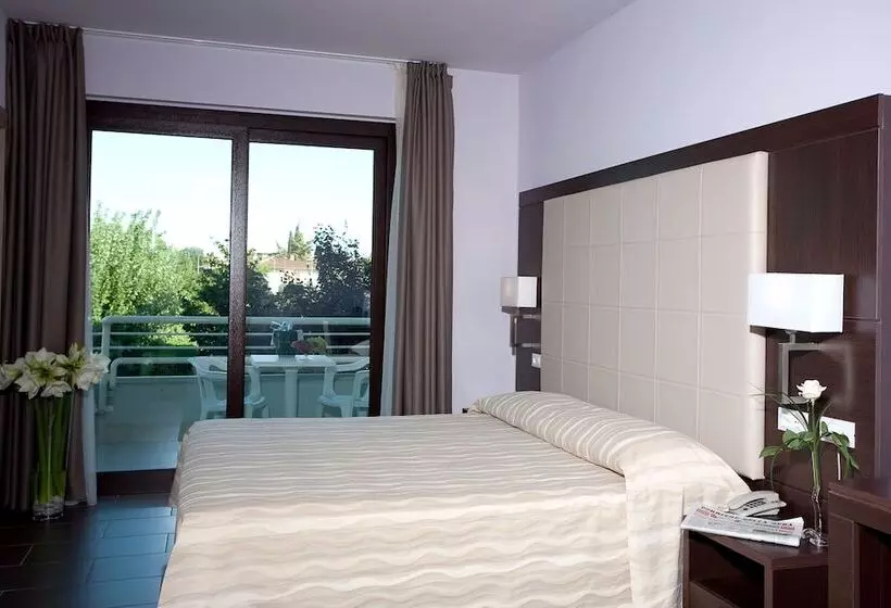 هتل Porto Azzurro