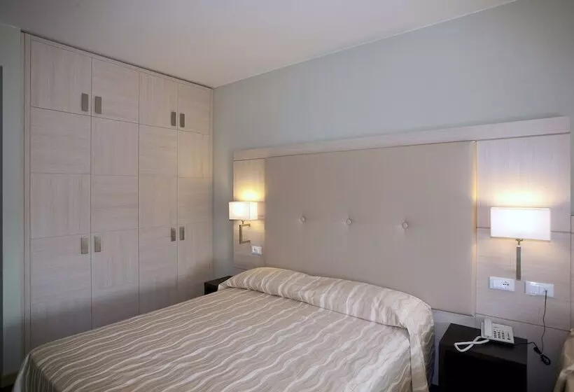 هتل Porto Azzurro