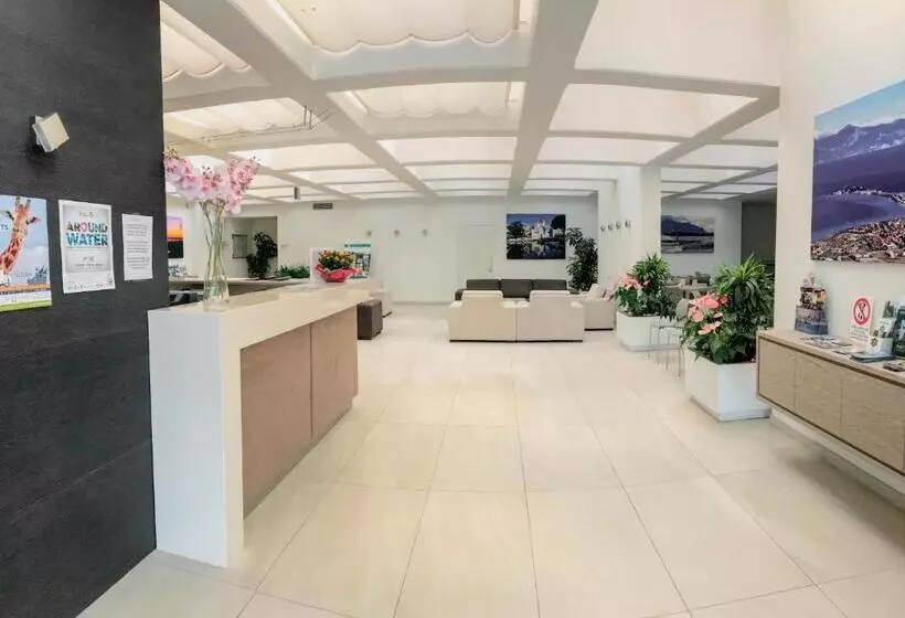 هتل Residence Holiday