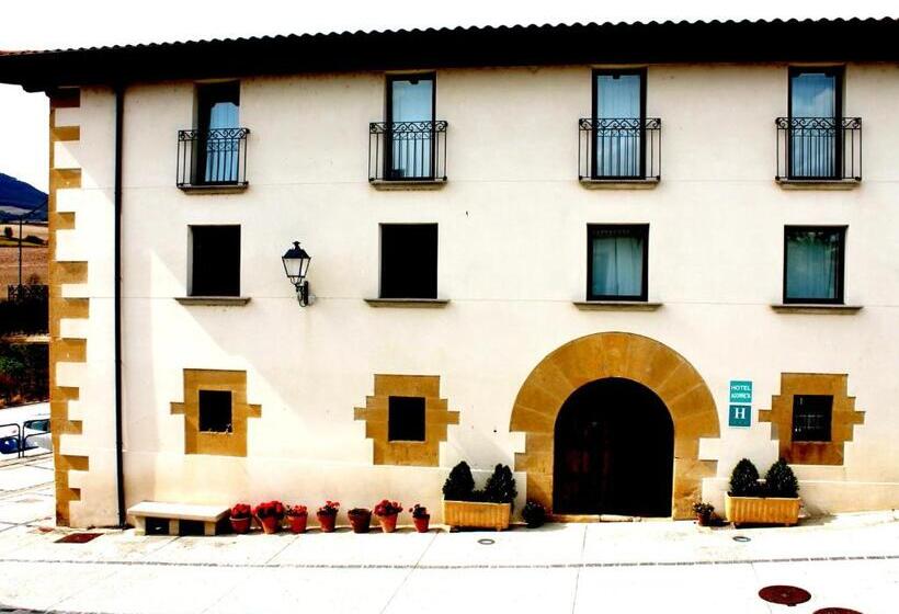 هتل روستایی Agorreta