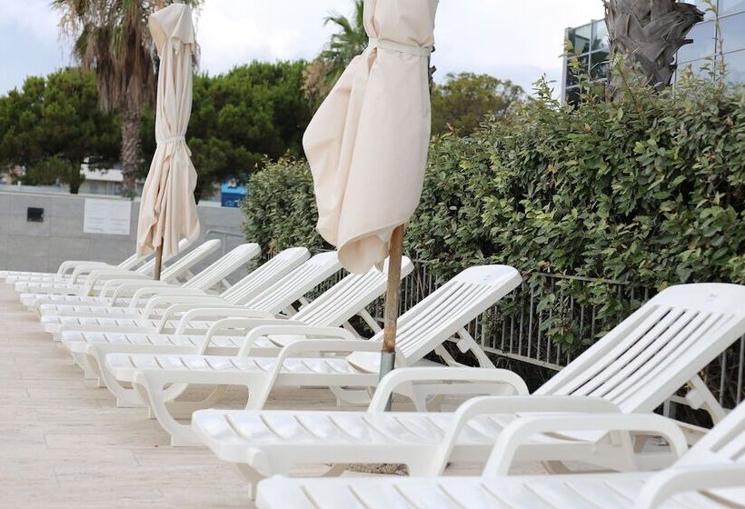 בית מלון כפרי Sea Lion