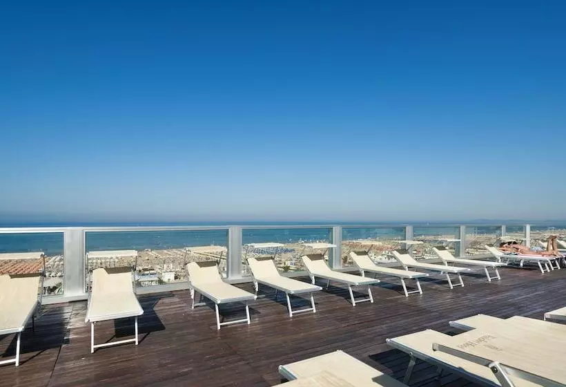 هتل Waldorf Suite