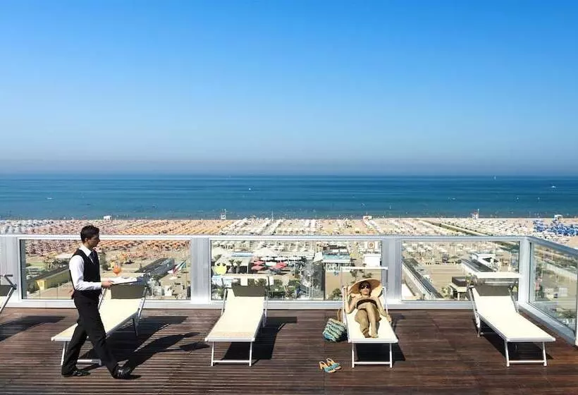 هتل Waldorf Suite