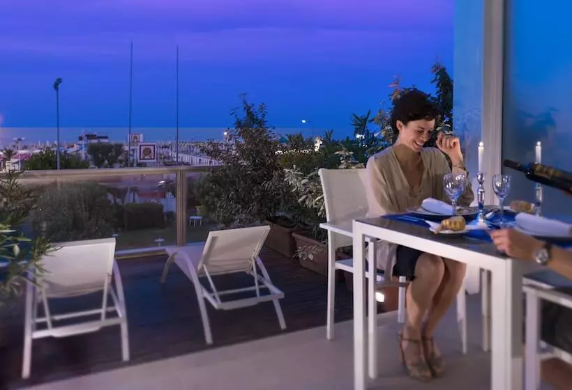 هتل Waldorf Suite