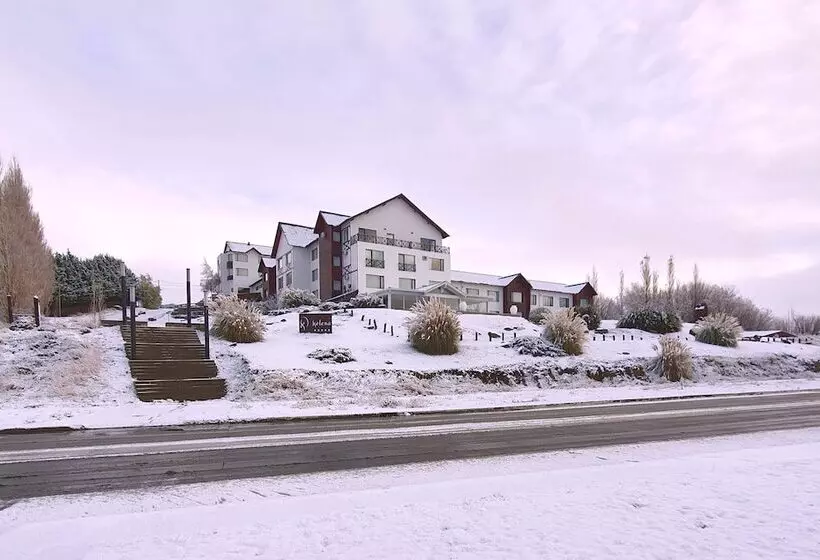 Xelena Hotel & Suites